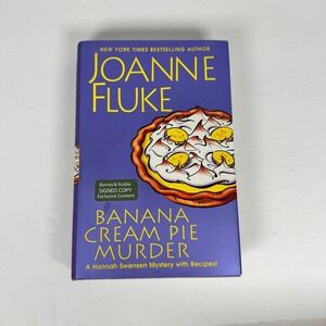 Banana Cream Pie Murder Joanne Fluke 2017 First Edition Signed‎ Mystery